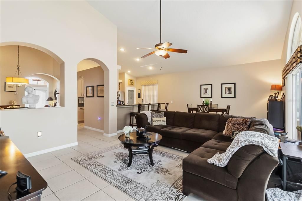 For Sale: $361,300 (3 beds, 2 baths, 1890 Square Feet)