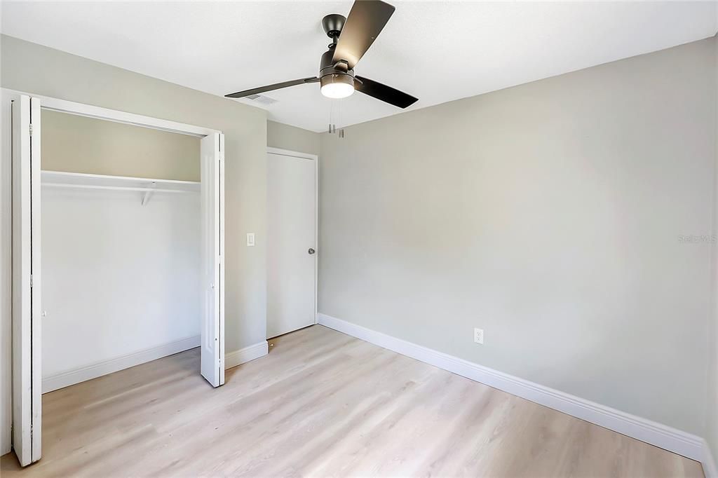 For Sale: $272,500 (3 beds, 1 baths, 988 Square Feet)