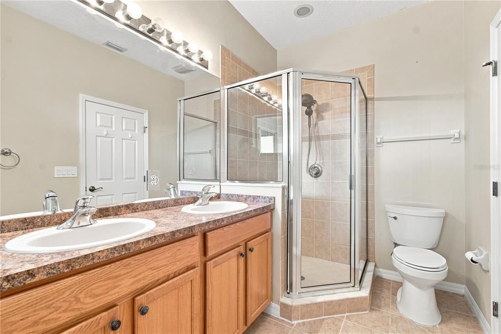 For Sale: $315,000 (3 beds, 2 baths, 1802 Square Feet)