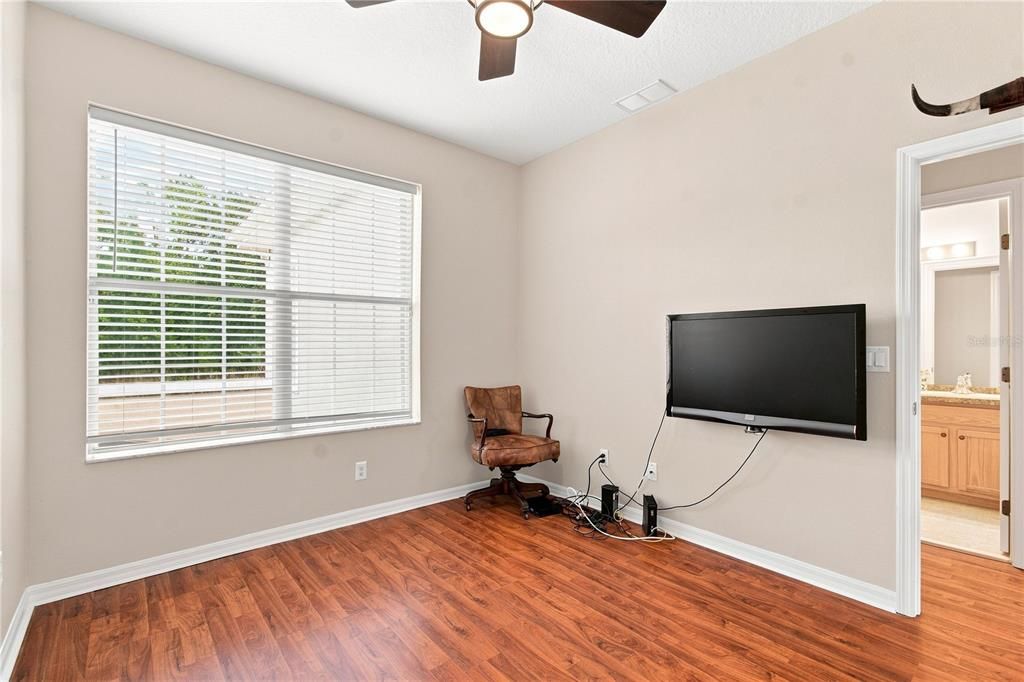 For Sale: $315,000 (3 beds, 2 baths, 1802 Square Feet)