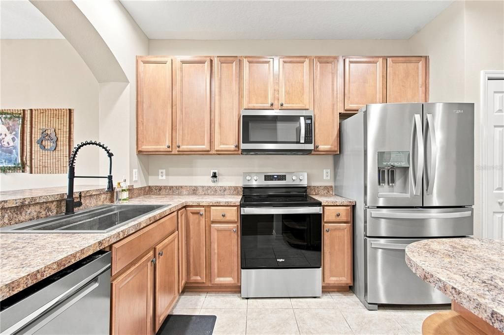 For Sale: $315,000 (3 beds, 2 baths, 1802 Square Feet)