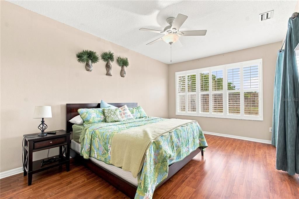 For Sale: $315,000 (3 beds, 2 baths, 1802 Square Feet)