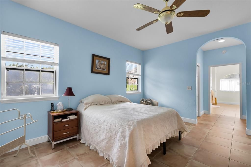 For Sale: $625,000 (3 beds, 2 baths, 3711 Square Feet)