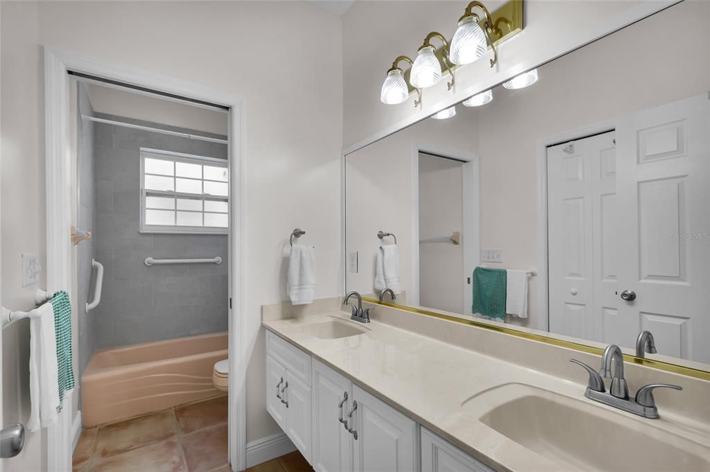 For Sale: $625,000 (3 beds, 2 baths, 3711 Square Feet)