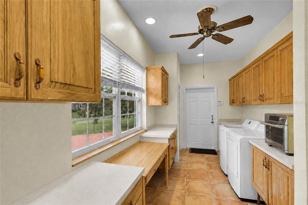 For Sale: $625,000 (3 beds, 2 baths, 3711 Square Feet)