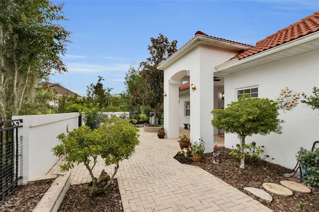 For Sale: $625,000 (3 beds, 2 baths, 3711 Square Feet)