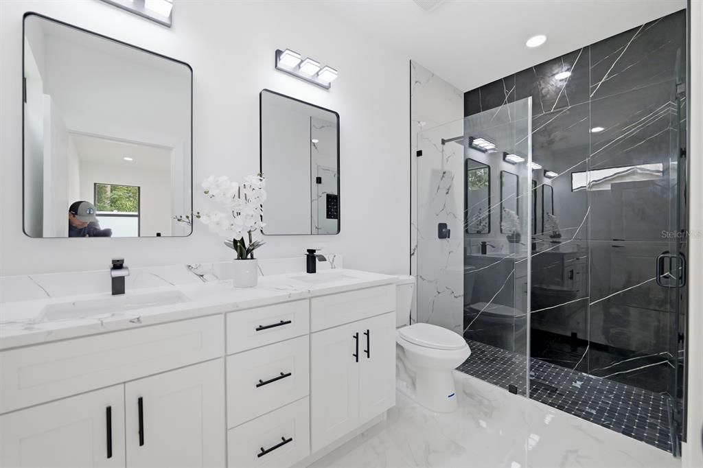 For Sale: $398,500 (3 beds, 2 baths, 1551.11 Square Feet)