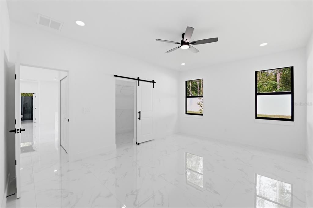 For Sale: $398,500 (3 beds, 2 baths, 1551.11 Square Feet)