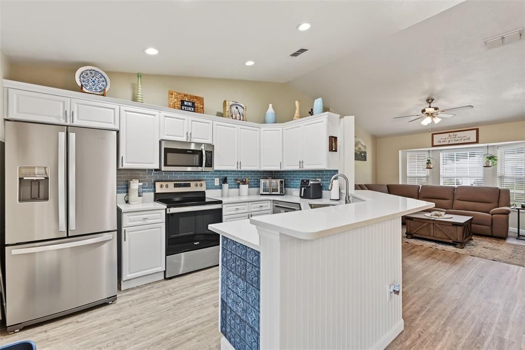 For Sale: $294,000 (3 beds, 2 baths, 1235 Square Feet)