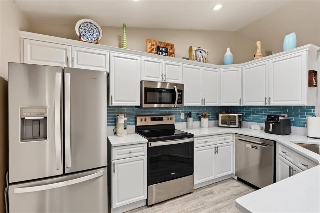 For Sale: $294,000 (3 beds, 2 baths, 1235 Square Feet)