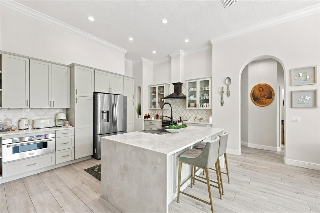 For Sale: $1,100,000 (4 beds, 4 baths, 3453 Square Feet)