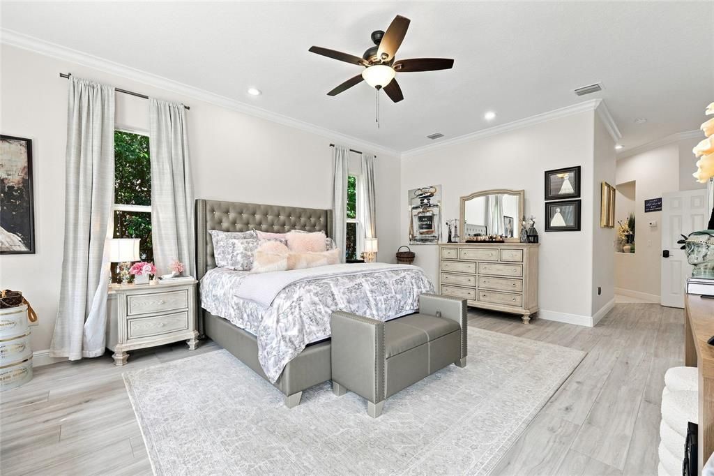 For Sale: $1,100,000 (4 beds, 4 baths, 3453 Square Feet)