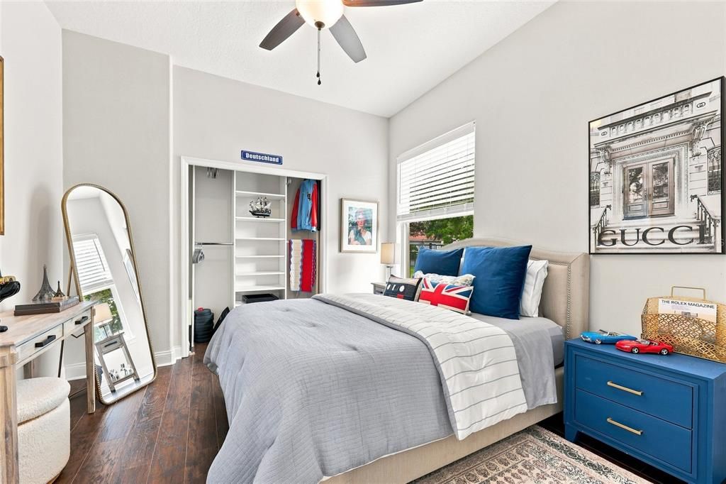 For Sale: $1,100,000 (4 beds, 4 baths, 3453 Square Feet)