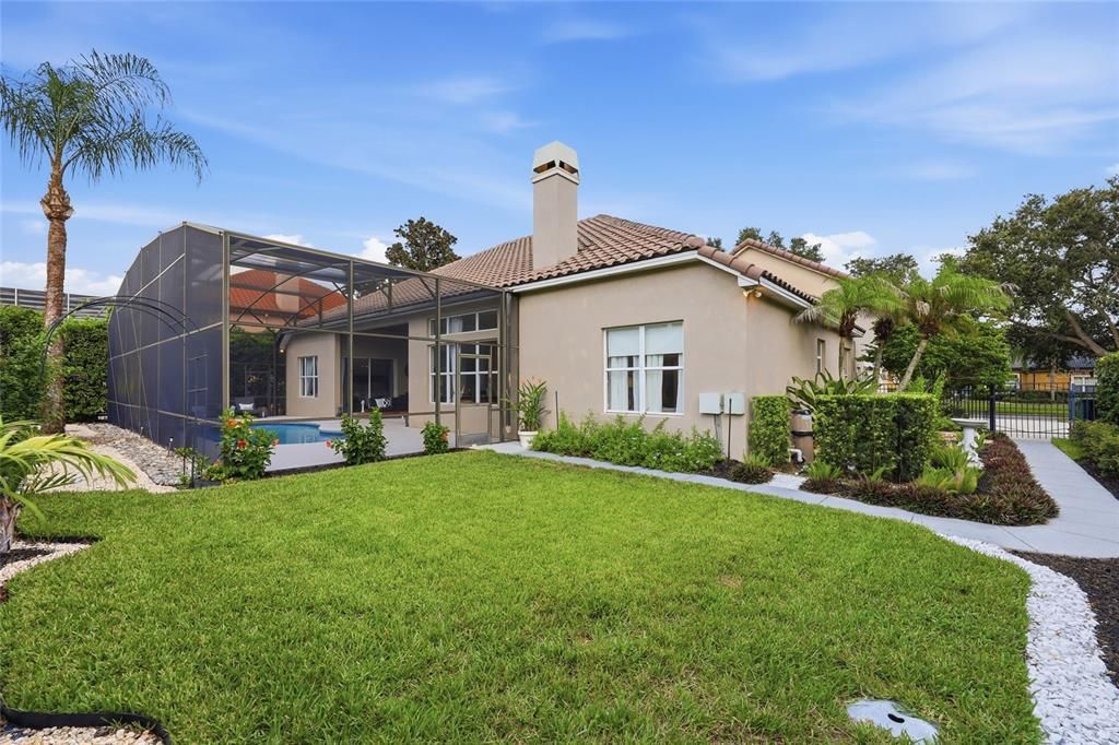 For Sale: $1,100,000 (4 beds, 4 baths, 3453 Square Feet)