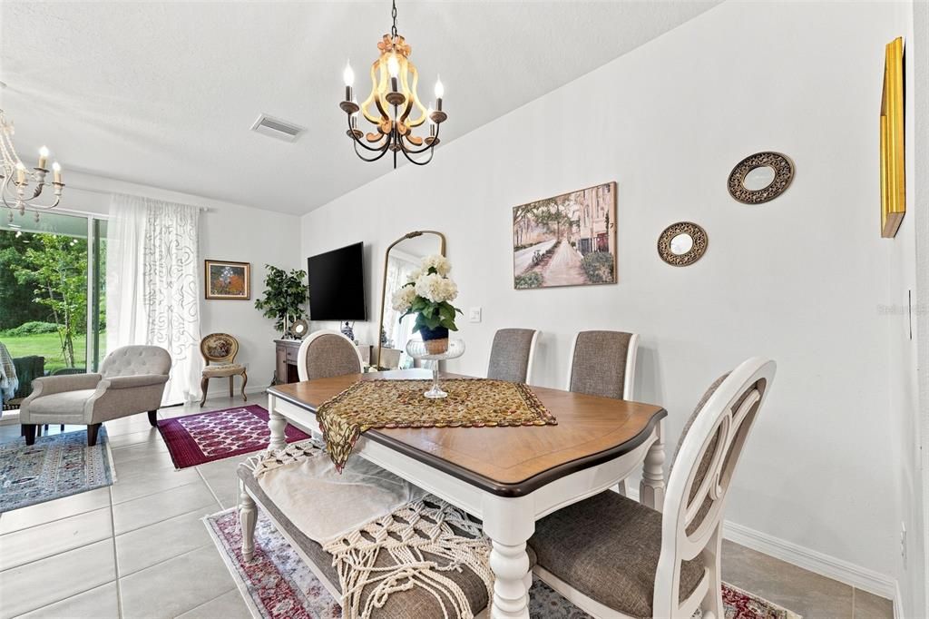 На продажу: $329,900 (3 спален, 2 ванн, 1758 Квадратных фут)