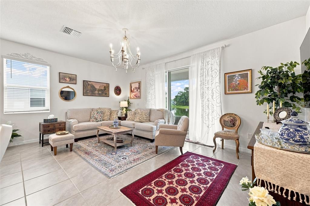 На продажу: $329,900 (3 спален, 2 ванн, 1758 Квадратных фут)