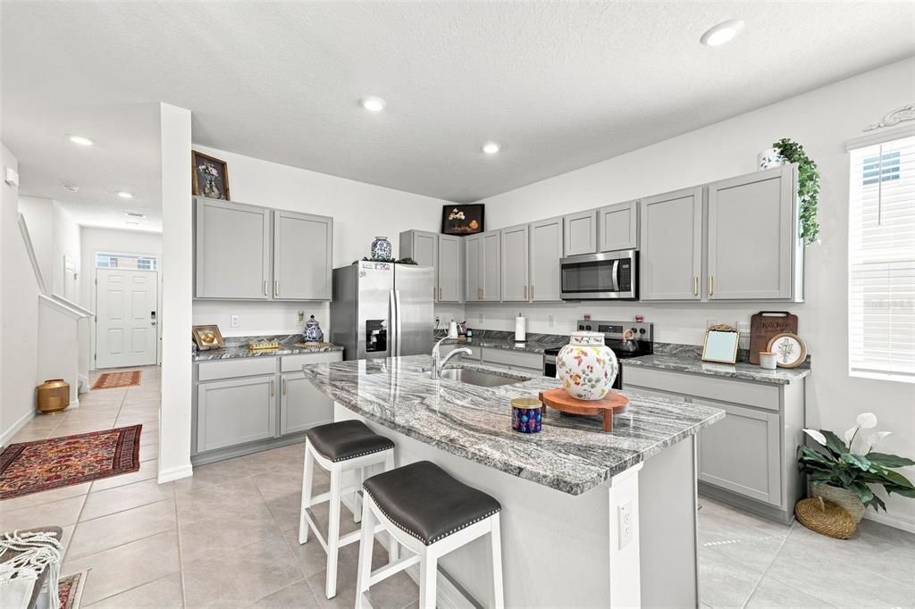 На продажу: $329,900 (3 спален, 2 ванн, 1758 Квадратных фут)