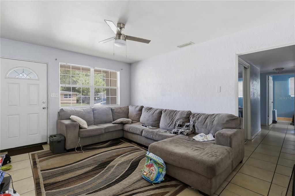 En Venta: $179,999 (3 camas, 2 baños, 912 Pies cuadrados)