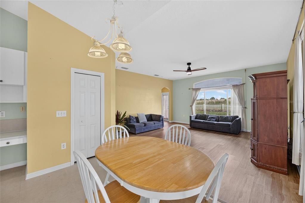 For Sale: $469,900 (4 beds, 3 baths, 2727 Square Feet)