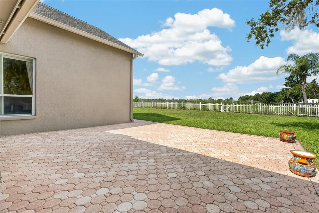 For Sale: $469,900 (4 beds, 3 baths, 2727 Square Feet)