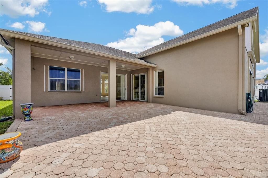 For Sale: $469,900 (4 beds, 3 baths, 2727 Square Feet)