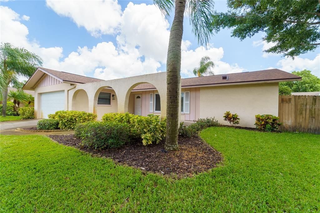 For Sale: $409,900 (3 beds, 2 baths, 1489 Square Feet)