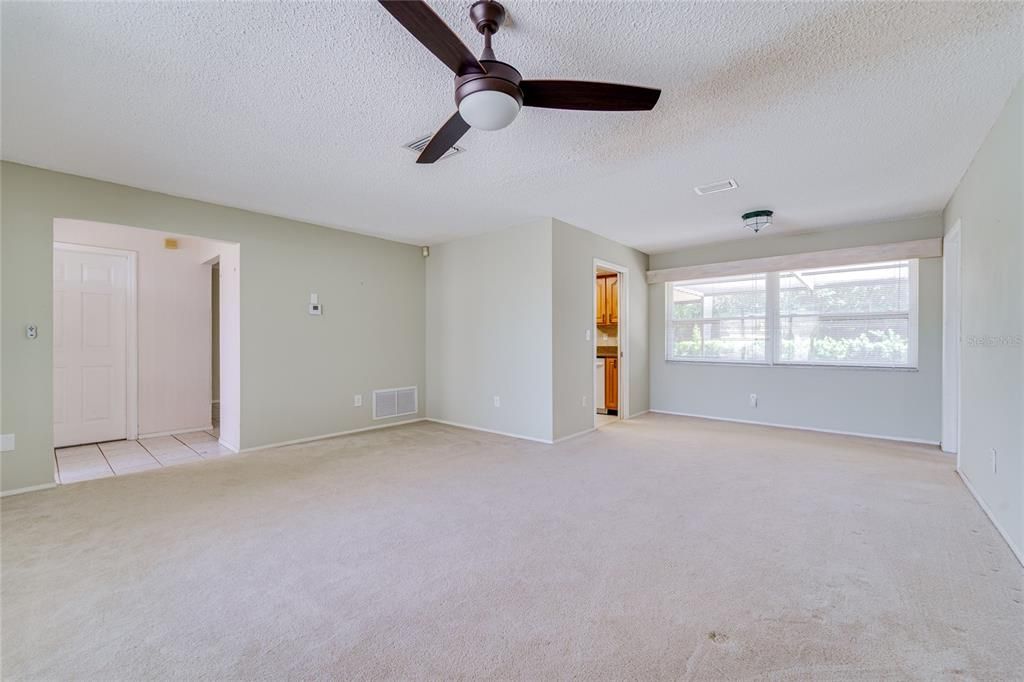 For Sale: $409,900 (3 beds, 2 baths, 1489 Square Feet)
