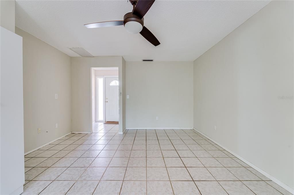 For Sale: $409,900 (3 beds, 2 baths, 1489 Square Feet)