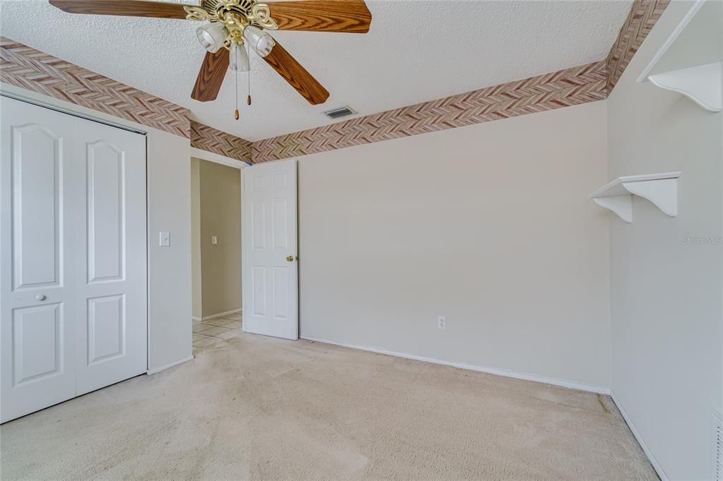 For Sale: $409,900 (3 beds, 2 baths, 1489 Square Feet)