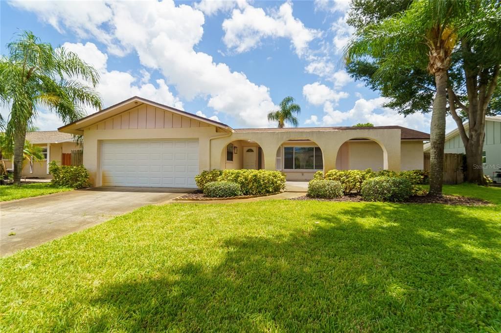 For Sale: $409,900 (3 beds, 2 baths, 1489 Square Feet)