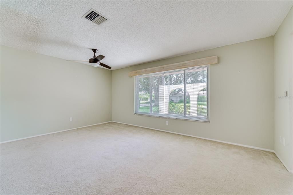 For Sale: $409,900 (3 beds, 2 baths, 1489 Square Feet)