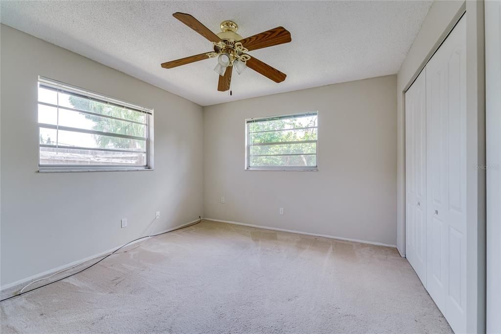 For Sale: $409,900 (3 beds, 2 baths, 1489 Square Feet)