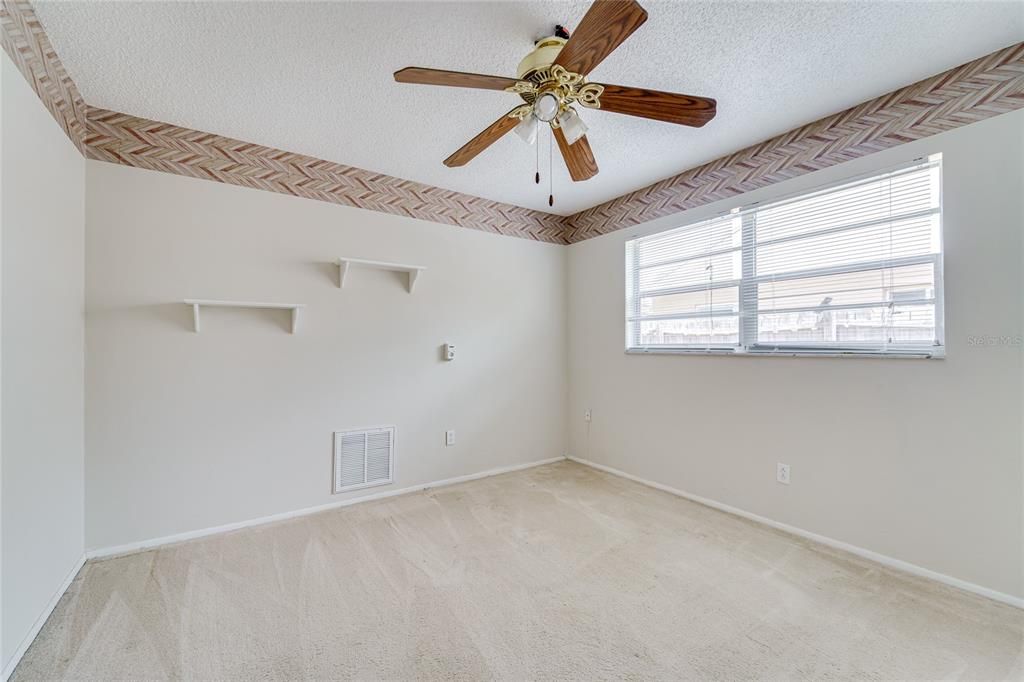 For Sale: $409,900 (3 beds, 2 baths, 1489 Square Feet)