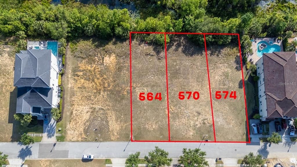待售: $833,000 (0.24 acres)