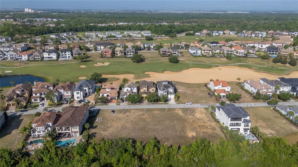 待售: $833,000 (0.20 acres)