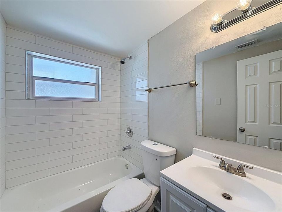 En Venta: $179,900 (4 camas, 1 baños, 1600 Pies cuadrados)