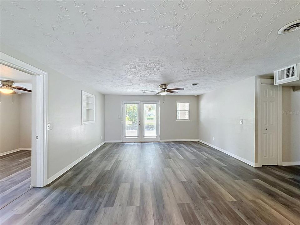En Venta: $179,900 (4 camas, 1 baños, 1600 Pies cuadrados)