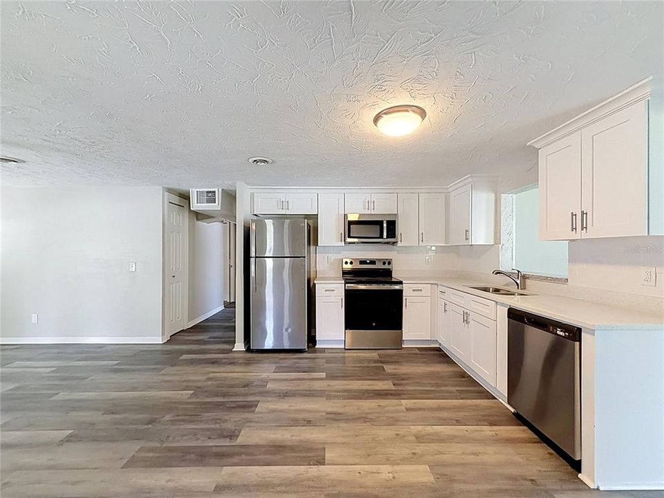 En Venta: $179,900 (4 camas, 1 baños, 1600 Pies cuadrados)