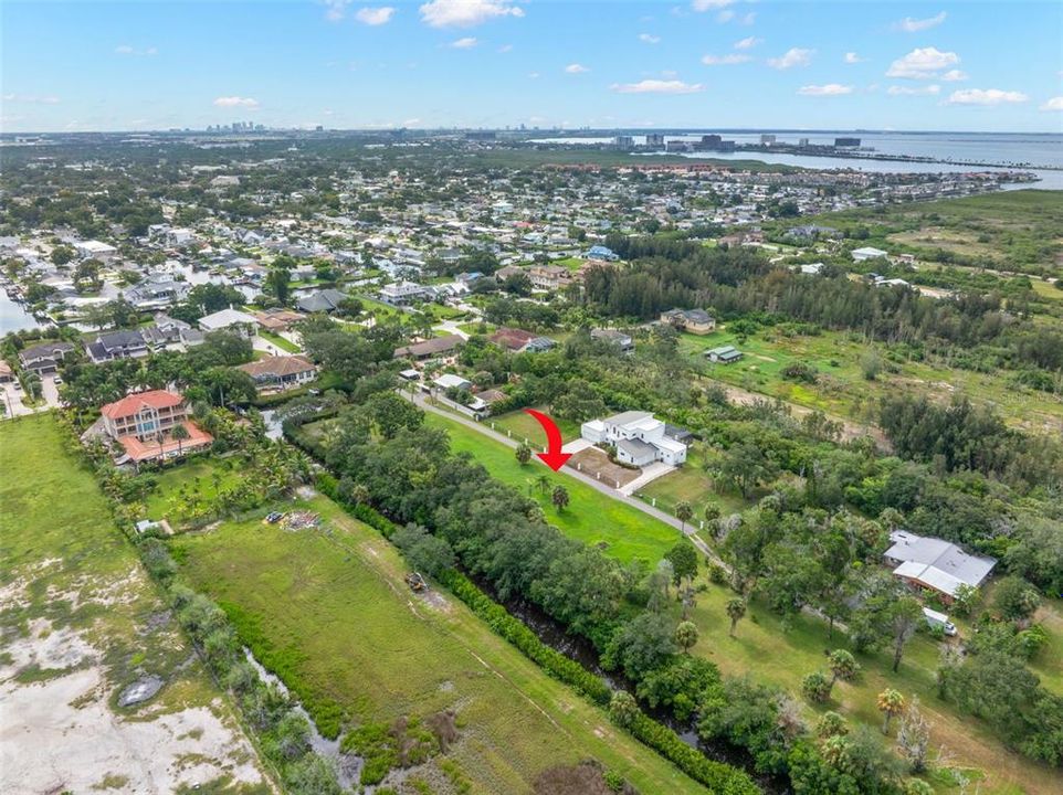 На продажу: $350,000 (1.32 acres)