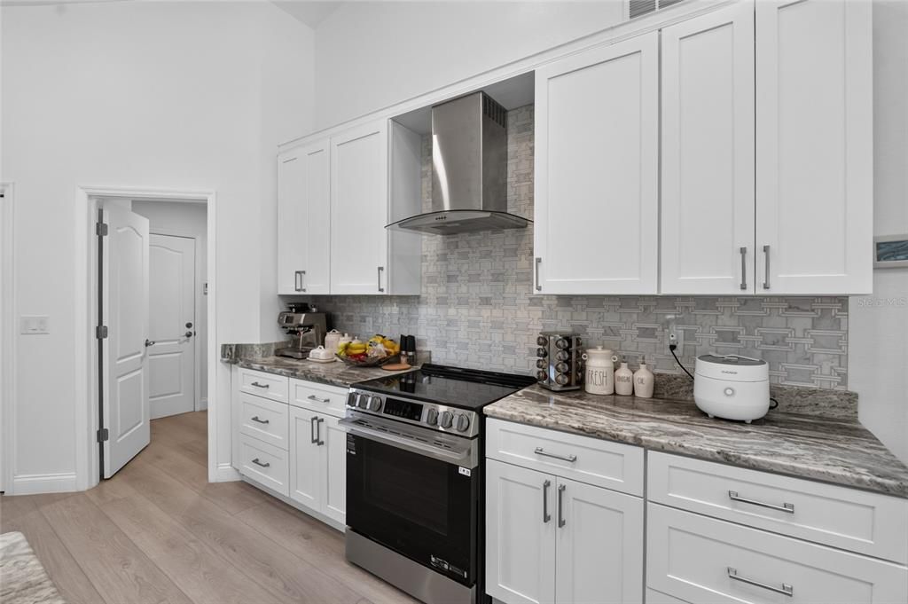 На продажу: $429,900 (3 спален, 2 ванн, 2316 Квадратных фут)