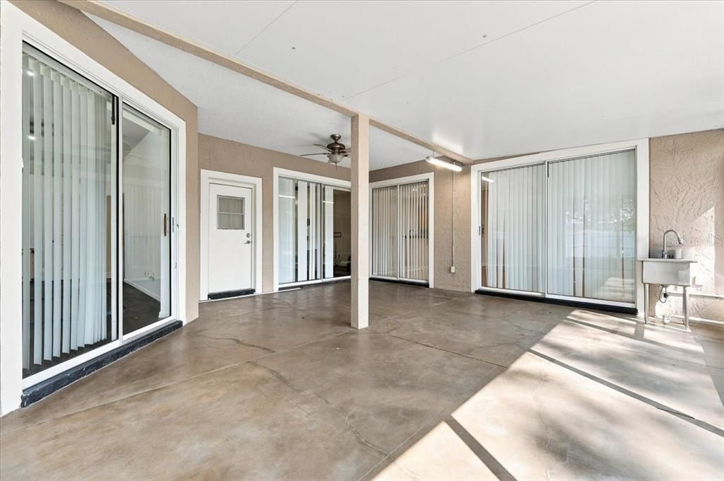 For Sale: $525,000 (4 beds, 3 baths, 2520 Square Feet)