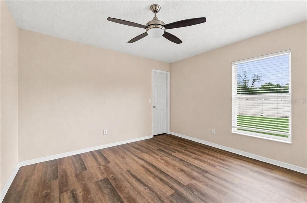 For Sale: $525,000 (4 beds, 3 baths, 2520 Square Feet)