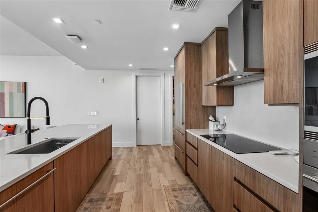 В аренду: $13,000 (4 спален, 3 ванн, 3036 Квадратных фут)