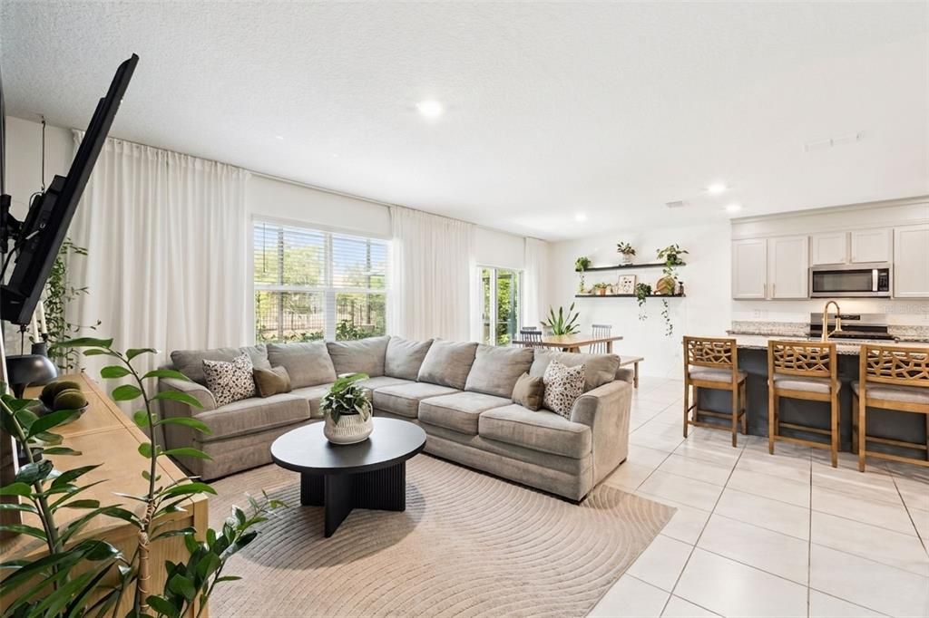 For Sale: $459,000 (5 beds, 3 baths, 2830 Square Feet)