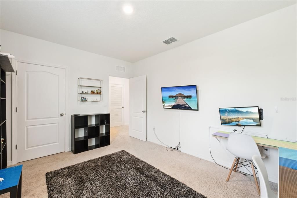 For Sale: $459,000 (5 beds, 3 baths, 2830 Square Feet)