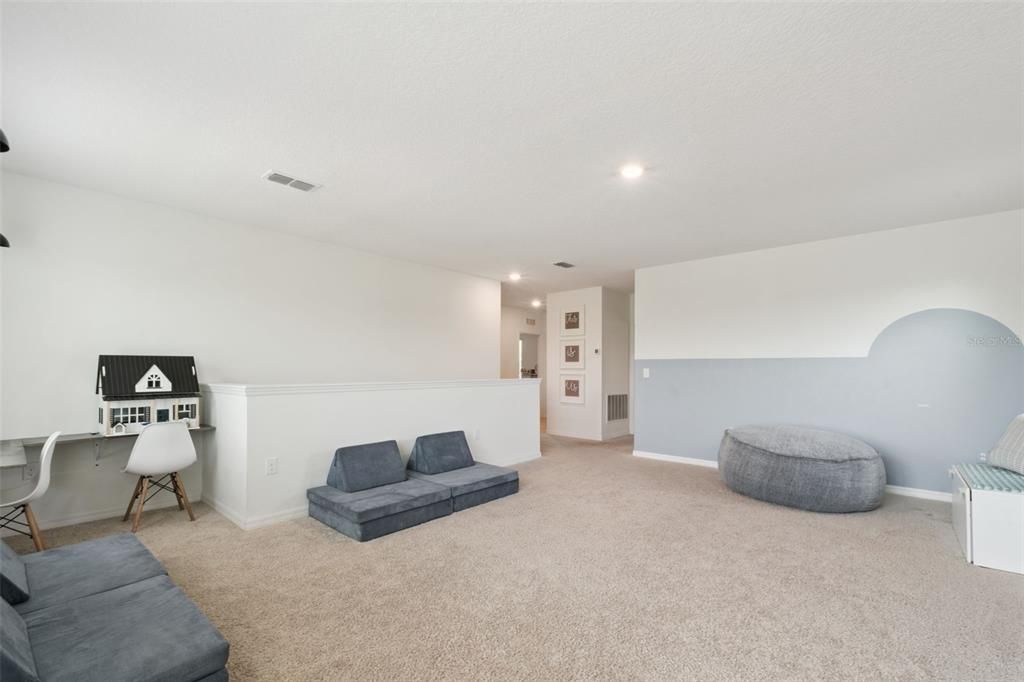 For Sale: $459,000 (5 beds, 3 baths, 2830 Square Feet)