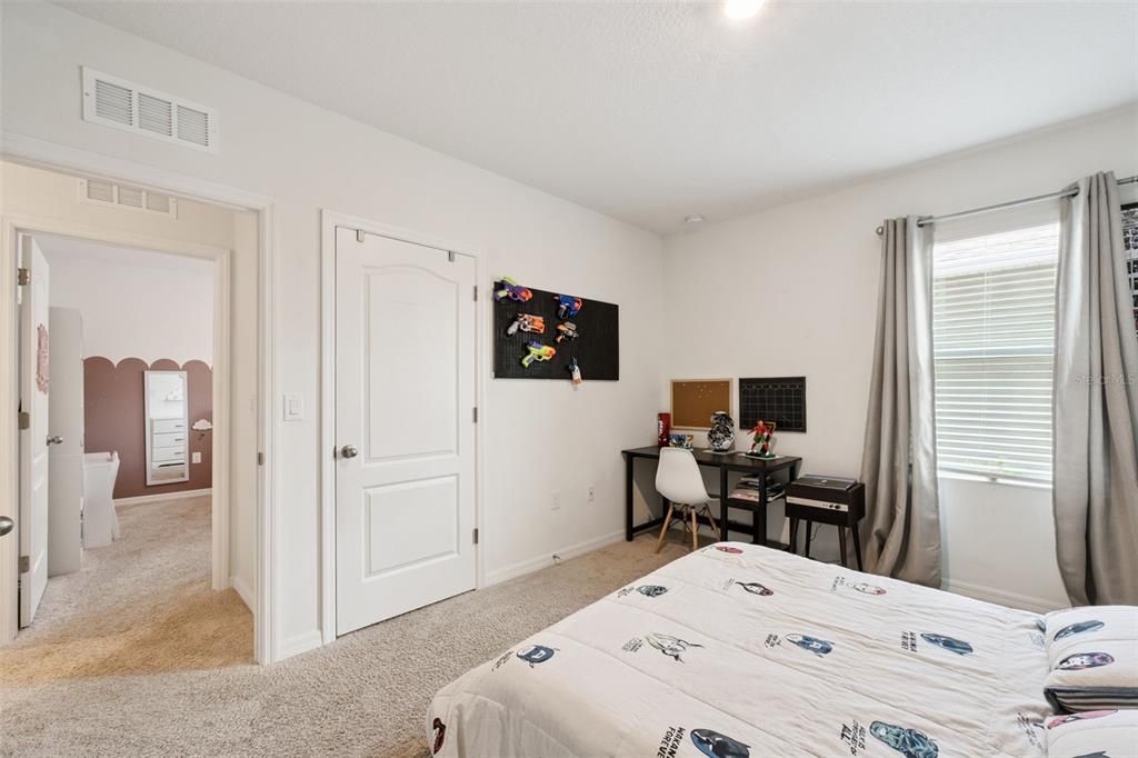 For Sale: $459,000 (5 beds, 3 baths, 2830 Square Feet)