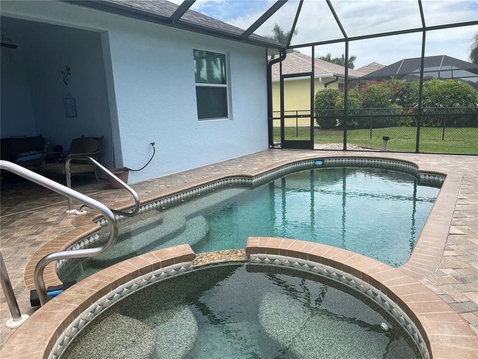 En Venta: $399,000 (3 camas, 2 baños, 1683 Pies cuadrados)