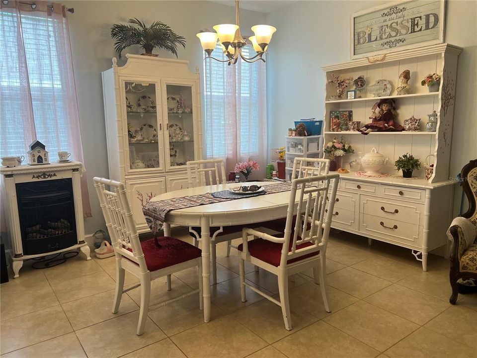 En Venta: $399,000 (3 camas, 2 baños, 1683 Pies cuadrados)