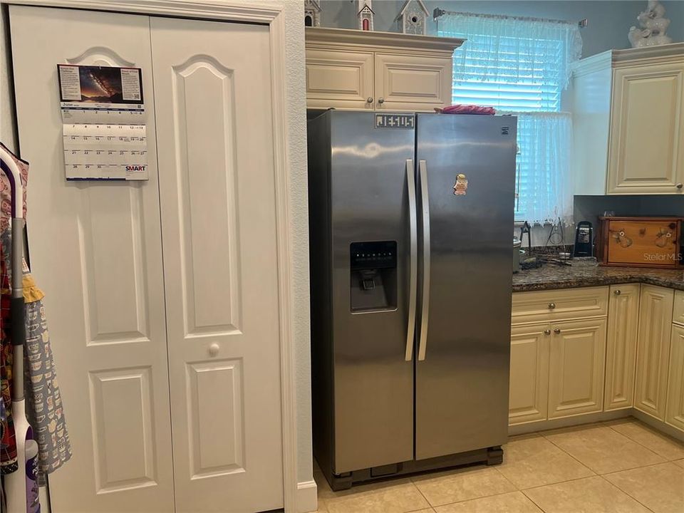 En Venta: $399,000 (3 camas, 2 baños, 1683 Pies cuadrados)